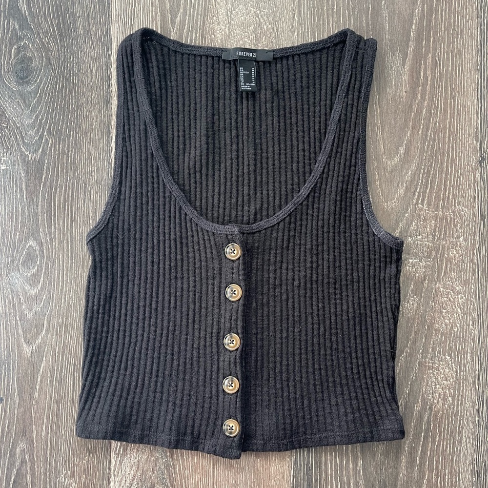 women’s crop top